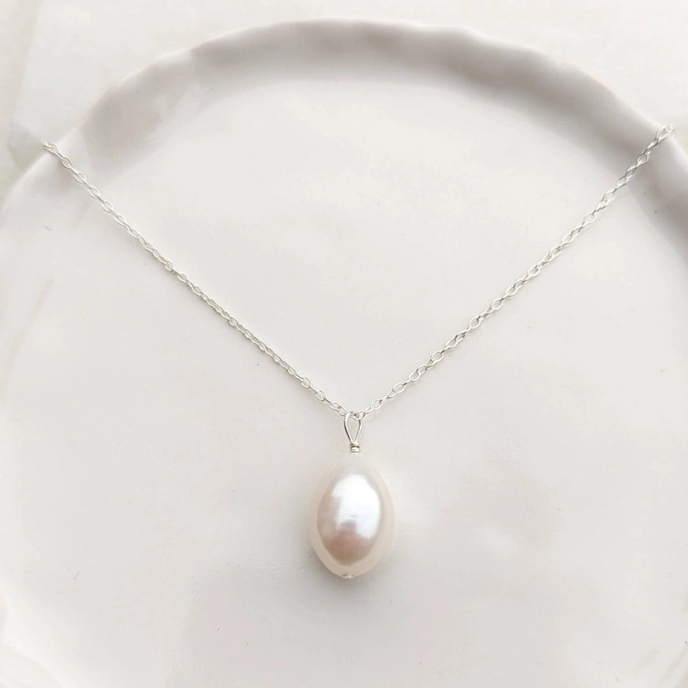 SILVER LARGE SINGLE PEARL NECKLACE